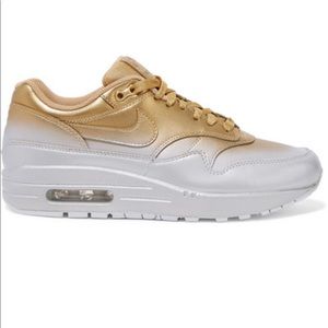 Nike metallic air max sneakers size 5